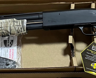 Mossberg 500 20 Ga, 24" Barrel, Black Barrel/Rec, Realtree Max-4 Flex Stock, Fiber Optic Sight, 5rd